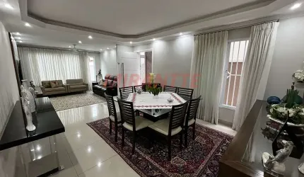 Sobrado de 2.21m² com 4 quartos em Mandaqui