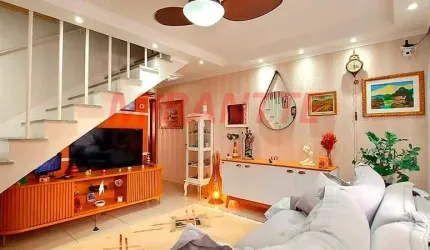 Sobrado de 138m² com 2 quartos em Água Fria