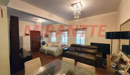 Sobrado de 230m² com 3 quartos em Água Fria