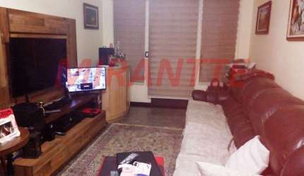 Sobrado de 160m² com 4 quartos em Água Fria