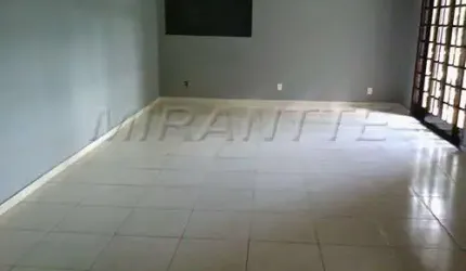 Sobrado de 180m² com 5 quartos em Água Fria