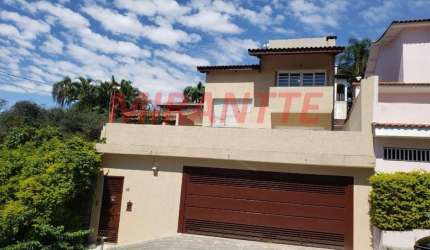 Sobrado de 220m² com 3 quartos em Jardim Bibi