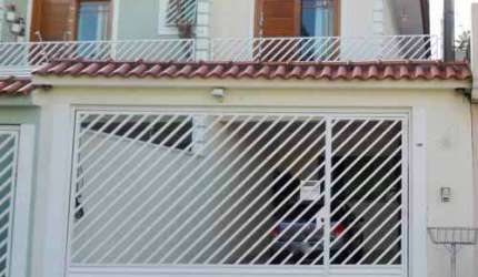 Sobrado de 250m² com 3 quartos em Horto Florestal
