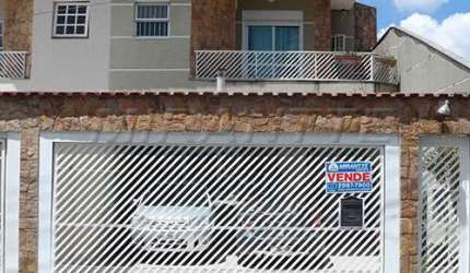 Sobrado de 170m² com 3 quartos em Jardim Claudia