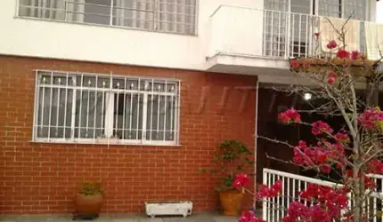 Sobrado de 180m² com 3 quartos em Horto Florestal