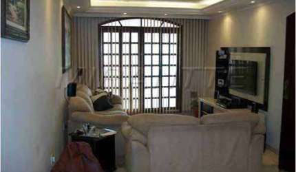 Sobrado de 451m² com 4 quartos em Butantã