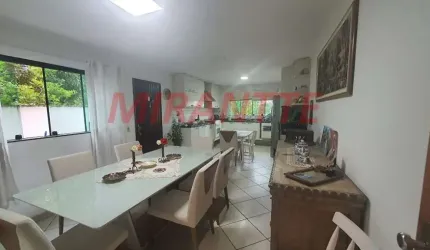 Sobrado de 211m² com 3 quartos em Vila Irmaos Arnoni