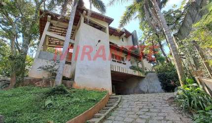 Sobrado de 347m² com 4 quartos em Centro - Mairiporã
