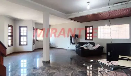 Sobrado de 425m² com 4 quartos em Jardim São Bento