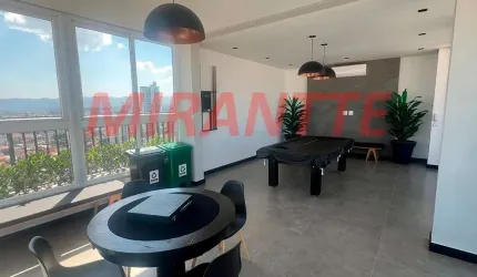 Apartamento de 45m² com 2 quartos em Água Fria