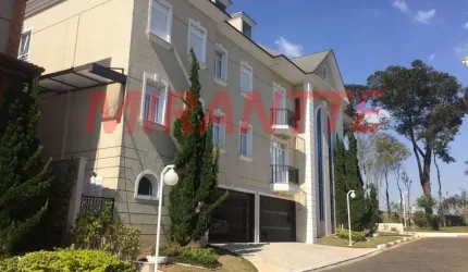 Cond. fechado de 800m² com 4 quartos em Tucuruvi