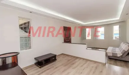 Sobrado de 208m² com 4 quartos em Vila Mazzei