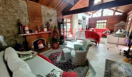 Casa terrea de 202.3m² com 3 quartos em Serra da Cantareira