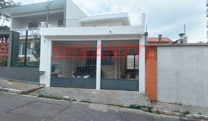Sobrado de 221m² com 3 quartos em Santana