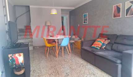 Cond. fechado de 348m² com 3 quartos em Água Fria