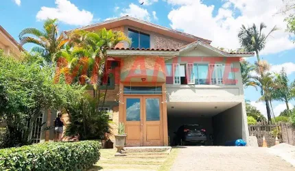 Cond. fechado de 760m² com 4 quartos em Condomínio Refúgio dos Pinheiros
