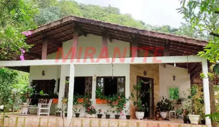 Casa terrea de 320m² com 2 quartos em Serra da Cantareira