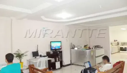 Sobrado com 23 quartos em Pompéia