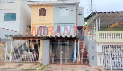Sobrado de 195m² com 3 quartos em Vila Mazzei