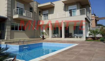 Sobrado de 500m² com 4 quartos em Jardim Floresta