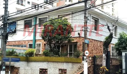 Sobrado de 220m² com 4 quartos em Santana