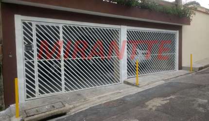 Sobrado com 4 quartos em Vila Mazzei
