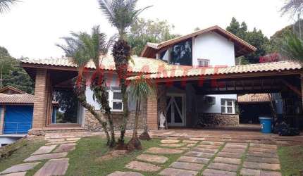 Sobrado de 560m² com 4 quartos em Jardim Samambaia - Mairiporã