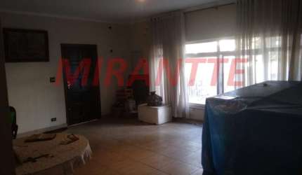 Sobrado de 200m² com 3 quartos em Tremembe