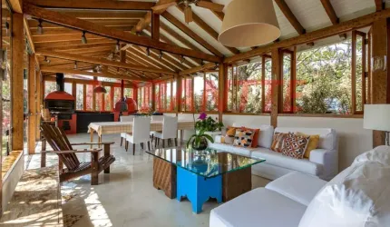Sobrado de 986m² com 4 quartos em Aldeia da Serra