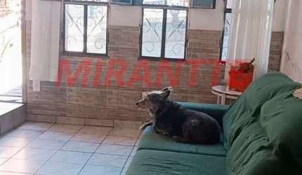 Sobrado de 140m² com 2 quartos em Água Fria