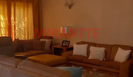 Sobrado de 250m² com 4 quartos em Jardim São Bento