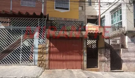 Sobrado de 150m² com 3 quartos em Água Fria