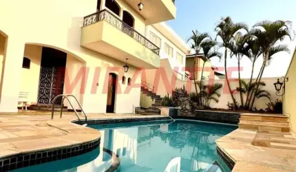 Sobrado de 470m² com 4 quartos em Jardim São Bento