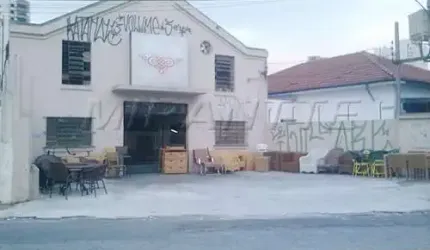 Galpao de 420m² em Chora Menino