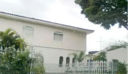 Sobrado de 580m² com 6 quartos em Jardim São Bento