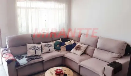 Sobrado de 160m² com 3 quartos em Água Fria