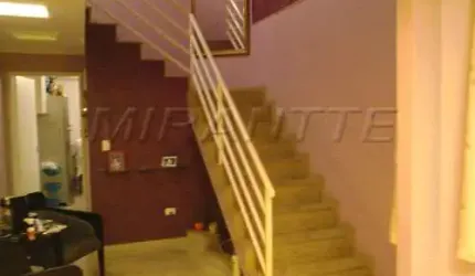 Sobrado de 200m² com 3 quartos em Vila Mazzei