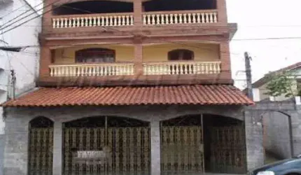 Sobrado de 900m² com 5 quartos em Jardim Japão