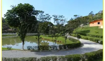 Chácara de 550m² com 4 quartos em Jardim Eliana A