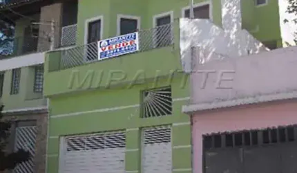 Sobrado de 210m² com 3 quartos em Vila Mazzei