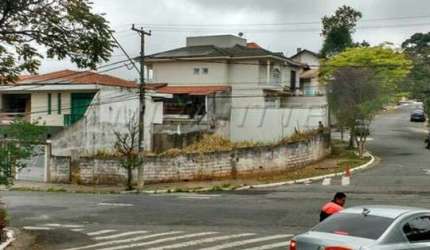 Terreno de 310m² em Jardim Guapíra