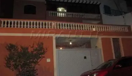 Sobrado de 260m² com 3 quartos em Piqueri