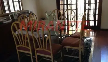 Sobrado de 250m² com 4 quartos em Limão