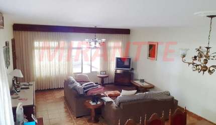 Sobrado de 270m² com 4 quartos em Chora Menino