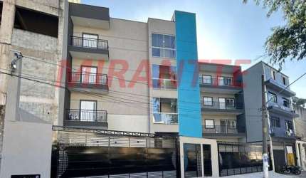 Apartamento de 40m² com 2 quartos em Santa Terezinha