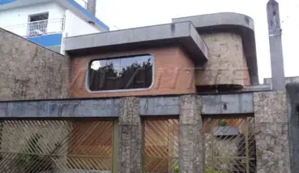 Sobrado de 319.06m² com 4 quartos em Água Fria