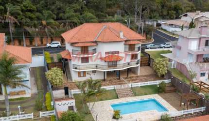 Sobrado de 502m² com 5 quartos em Loteamento Portal da Colina
