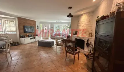 Cond. fechado de 228m² com 3 quartos em Serra da Cantareira