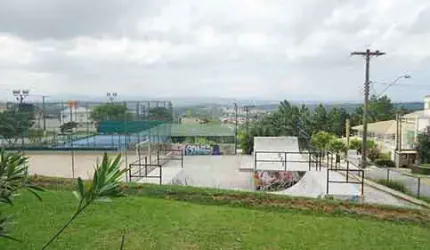 Terreno de 300m² em Educandário
