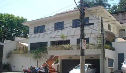 Comercial em Pacaembu